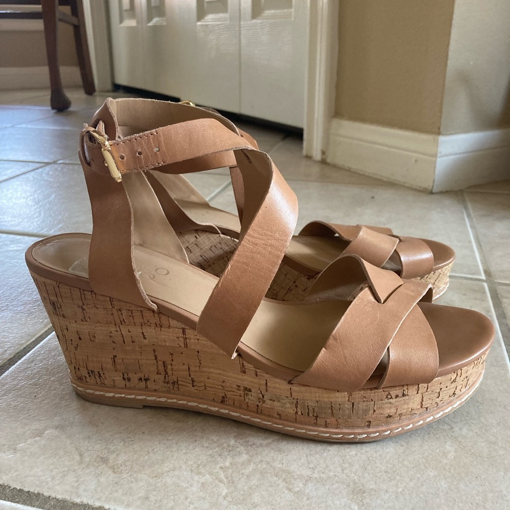 Franco Sarto tan size 8 wedge heels